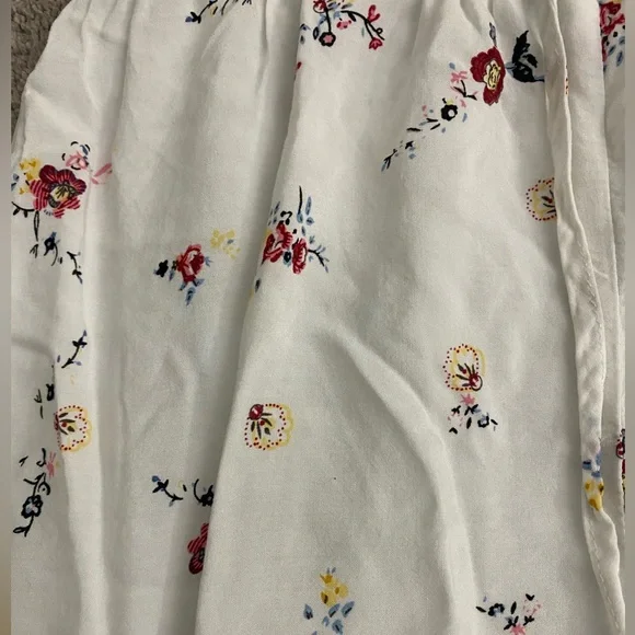 Love Riche Floral Ruffle Drawstring Shorts - Picture 3 of 6